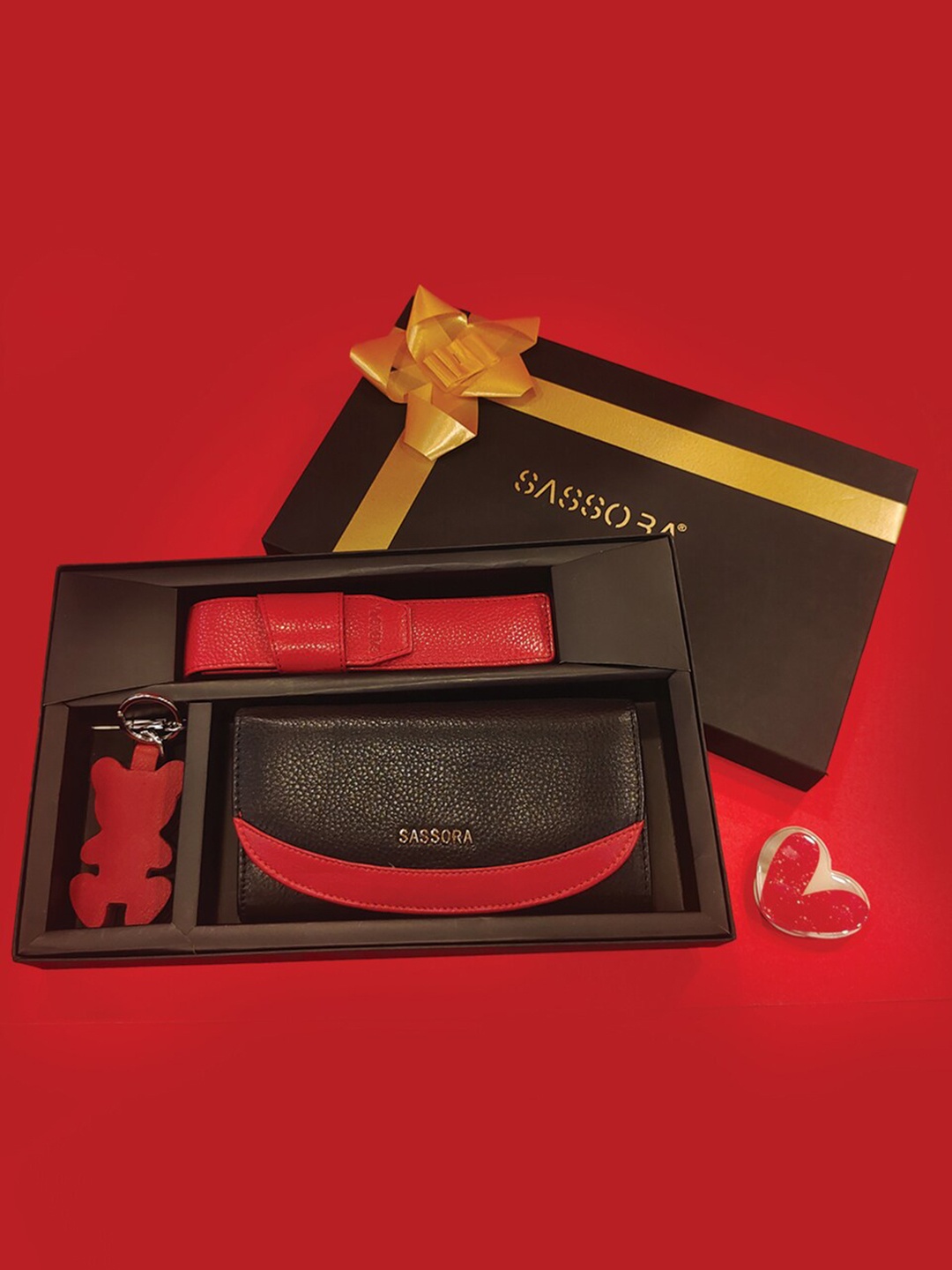 

Sassora Women Set Of 3 Textured Genuine Leather Accessory Gift Set, Red