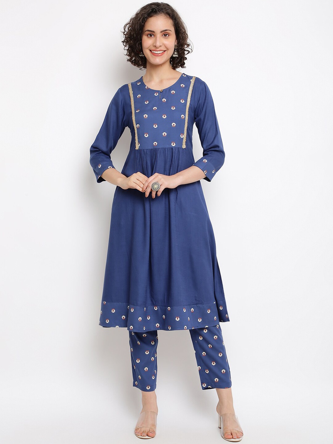 

IMARA Floral Printed Keyhole Neck Gotta Patti Pleated A-Line Kurta with Trousers, Blue