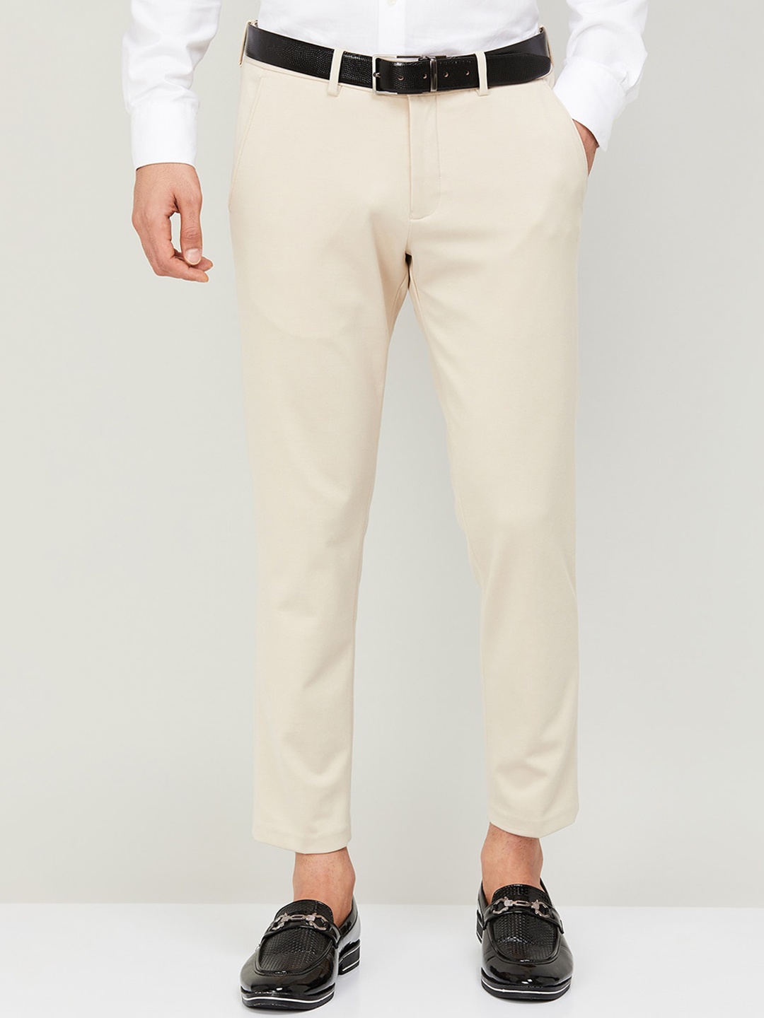 

CODE by Lifestyle Men Slim Fit Mid-Rise Trousers, Beige