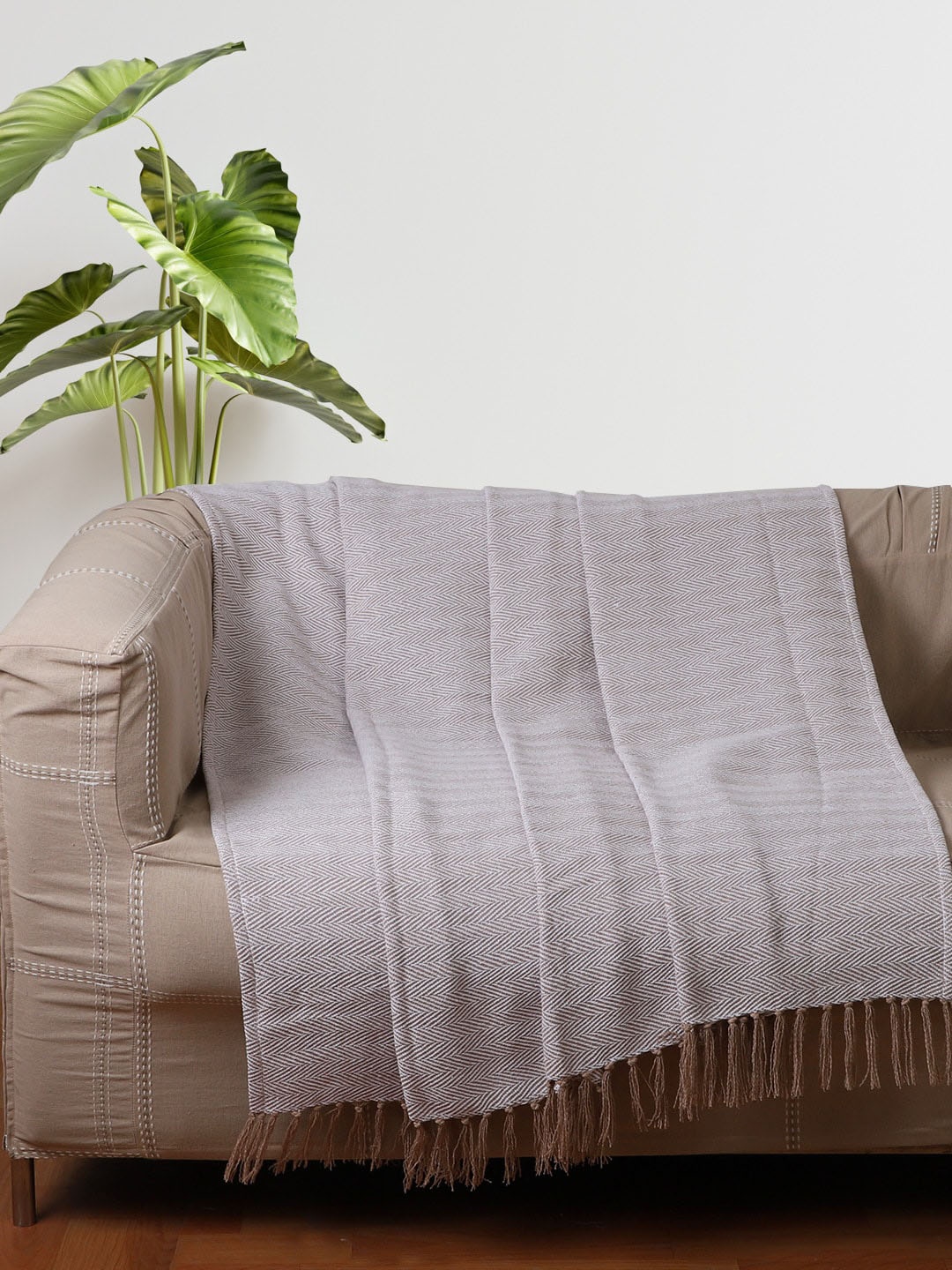 

Jamio Firati White & Brown Woven Design Pure Cotton Throw