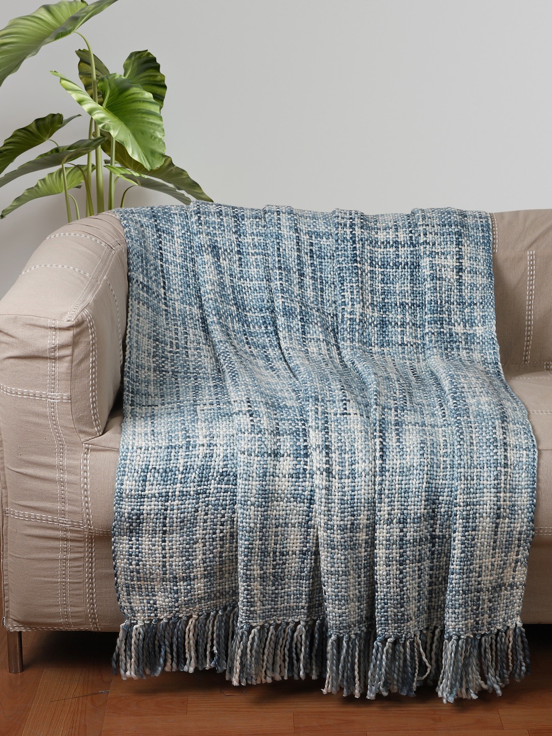 

Jamio Firati Blue Self-Design Acrylic Throw
