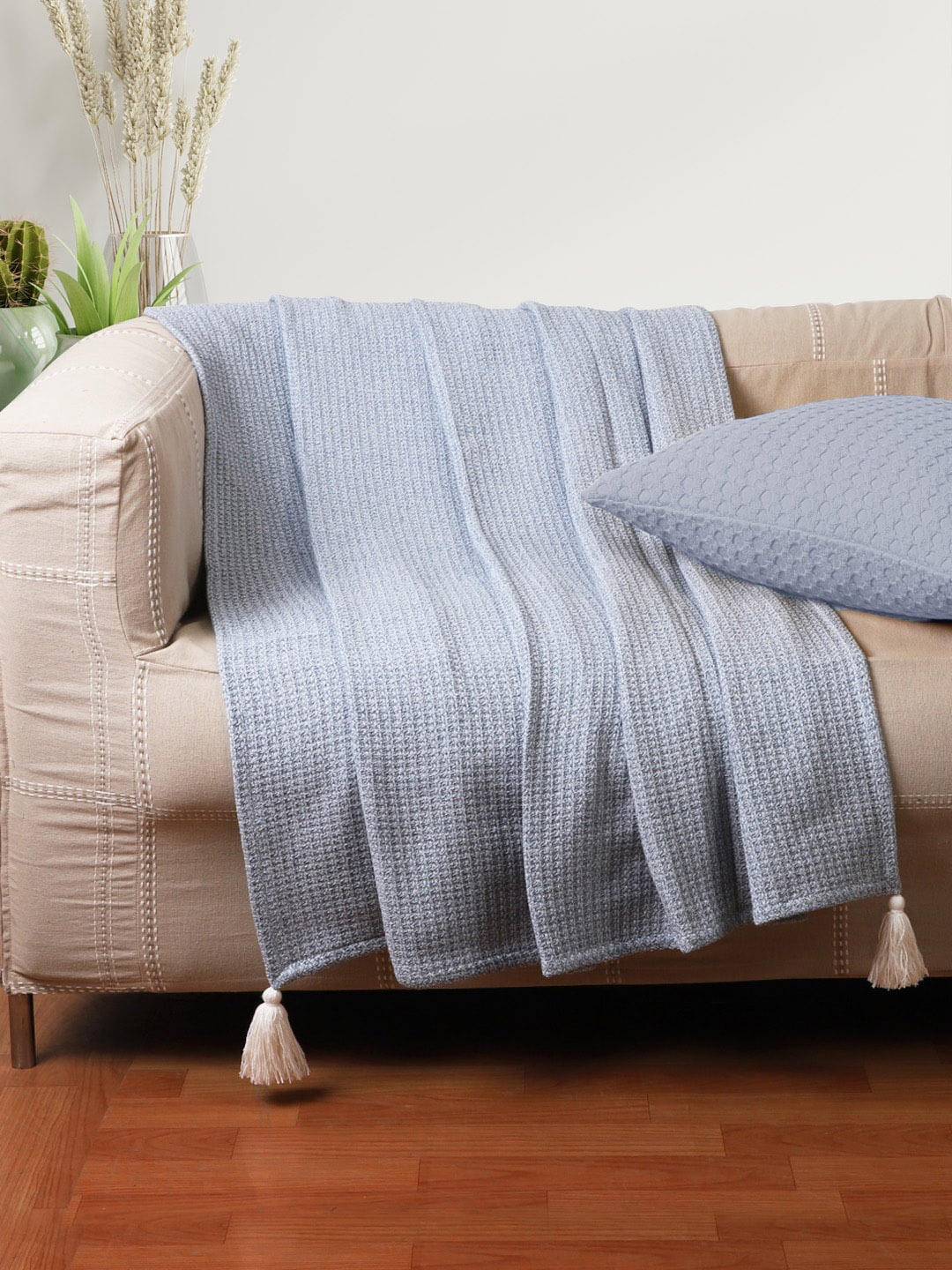 

Jamio Firati Blue Textured Pure Cotton Throw