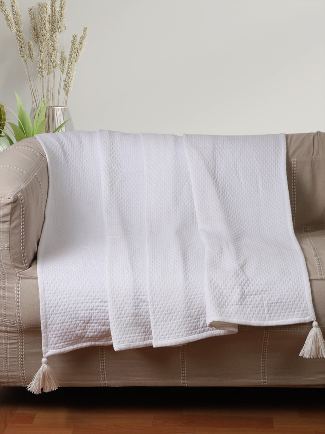 

Jamio Firati White Textured Pure Cotton Throw