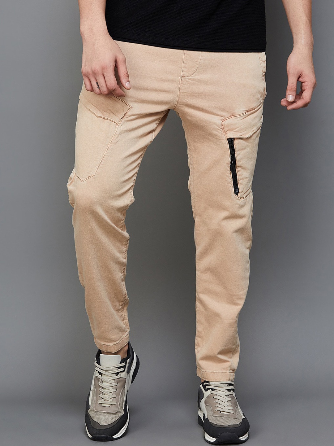 

Bossini Men Clean Look Mid Rise Cotton Jeans, Beige