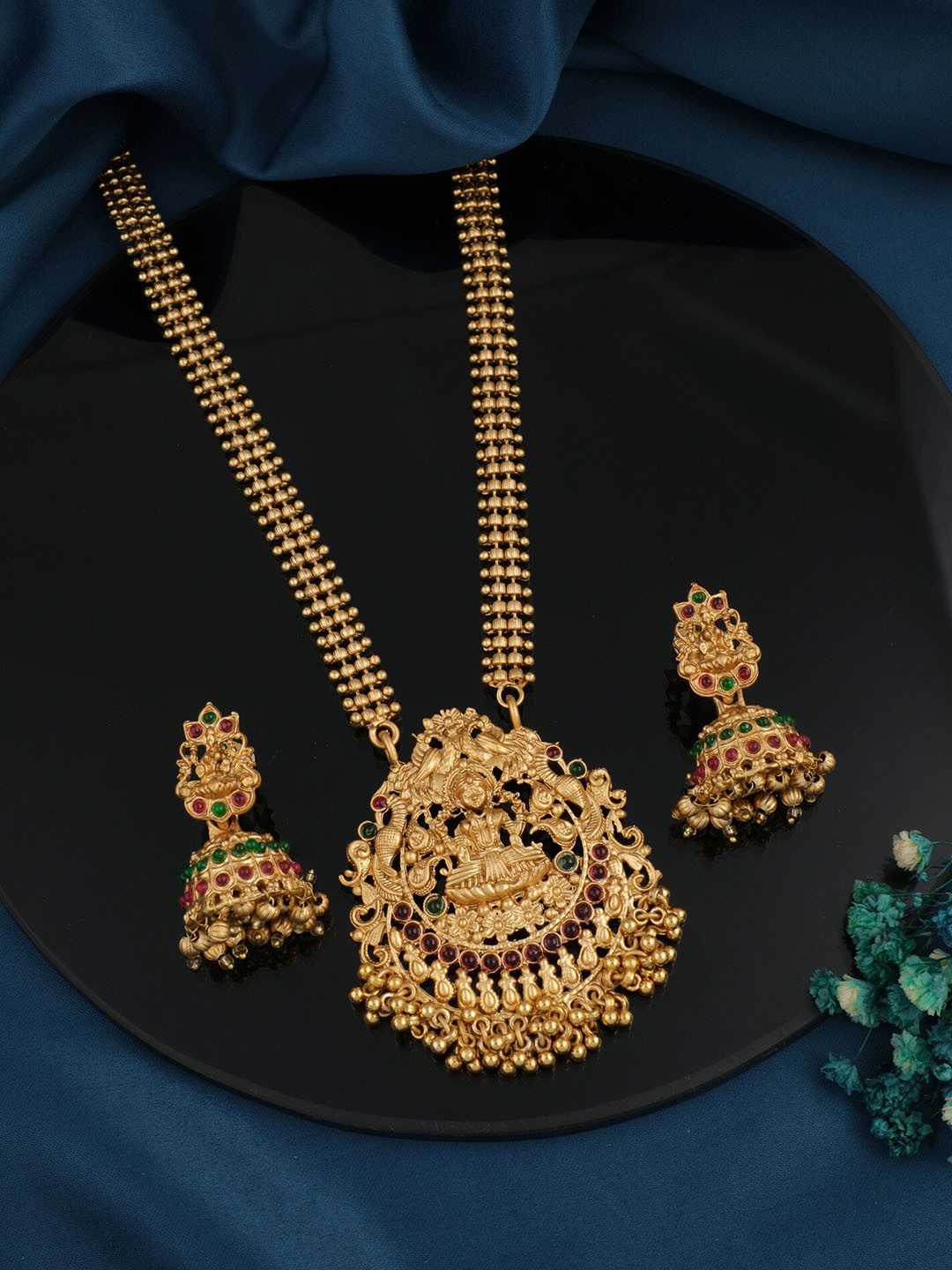 

ROFARWORD Gold-Plated Stone Studded Temple Jewellery Set