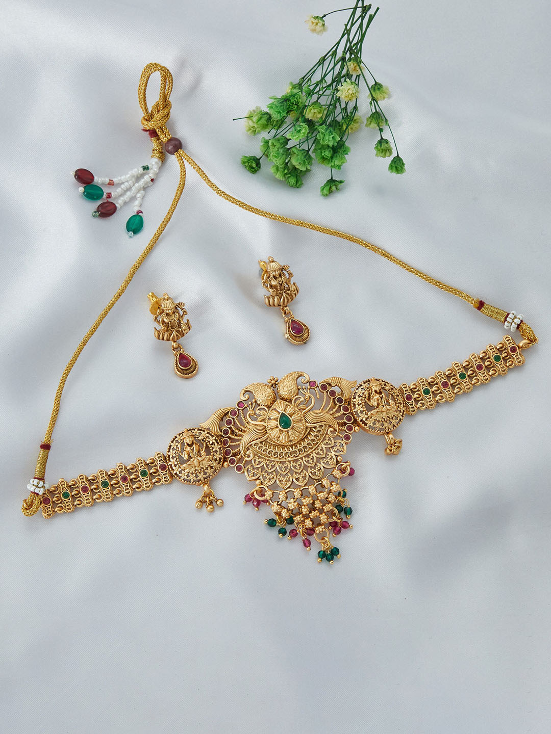 

ROFARWORD Gold-Plated Stone Studded & Beaded Necklace and Earrings