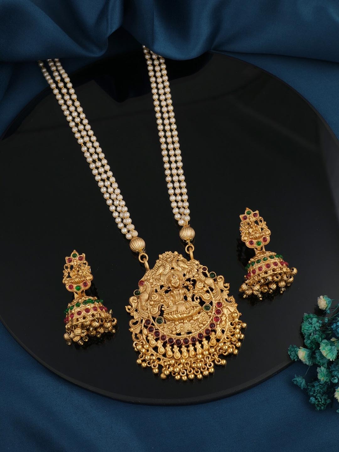 

ROFARWORD Gold-Plated Stone-Studded & Beaded Temple Necklace and Earrings