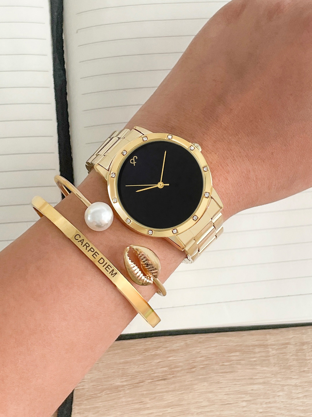 

JOKER & WITCH Clarabelle Women Watch Gift Set, Gold