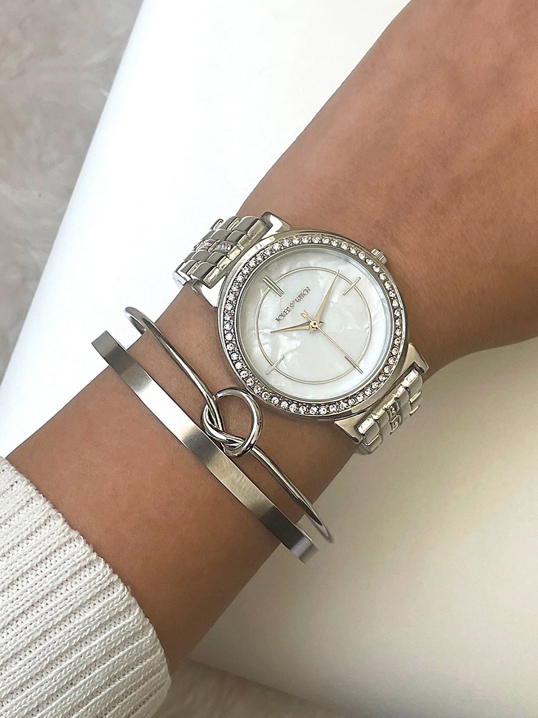 

JOKER & WITCH Lorissa Women Silver Watch Gift Set JWBS840, White