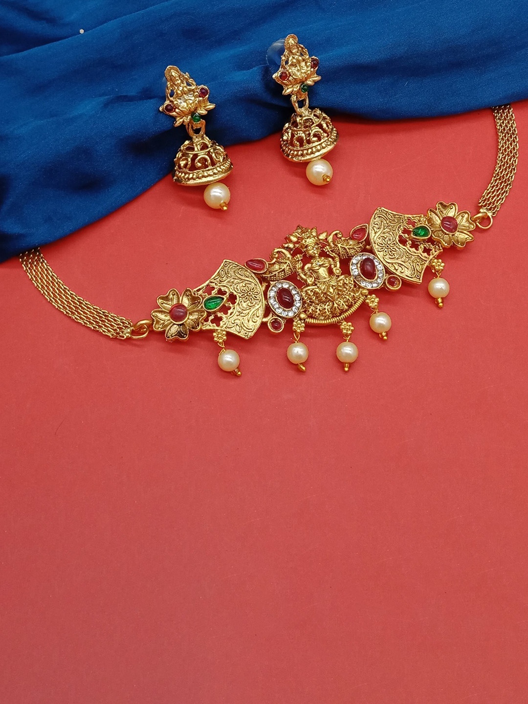 

AASHISH IMITATION Gold-Plated Kundan-Studded & Beaded Jewellery Set