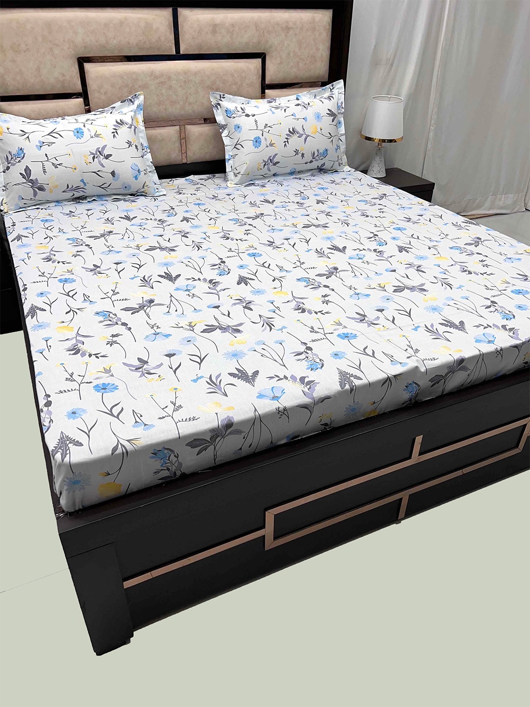 

Pure Decor Velar Fur Sib Grey Floral 400 TC Cotton King Bedsheet with 2 Pillow Covers