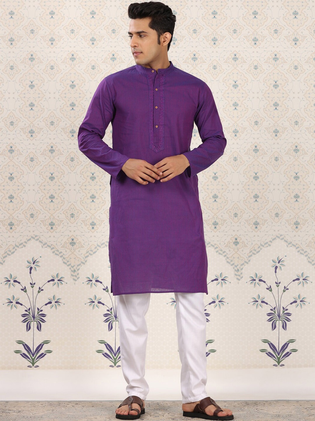 

Ode by House of Pataudi Striped Pure Cotton Kurta, Purple