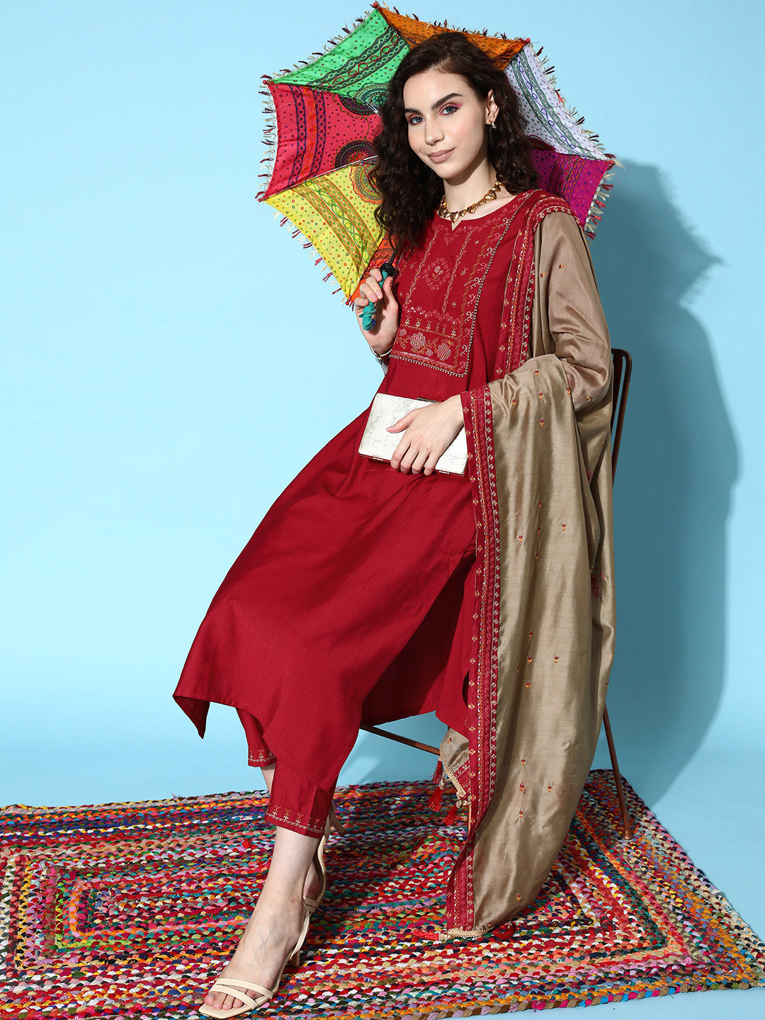 

Sangria Women Ethnic Motifs Yoke Design Regular Thread Work Kurta with Trousers & Dupatta, Maroon