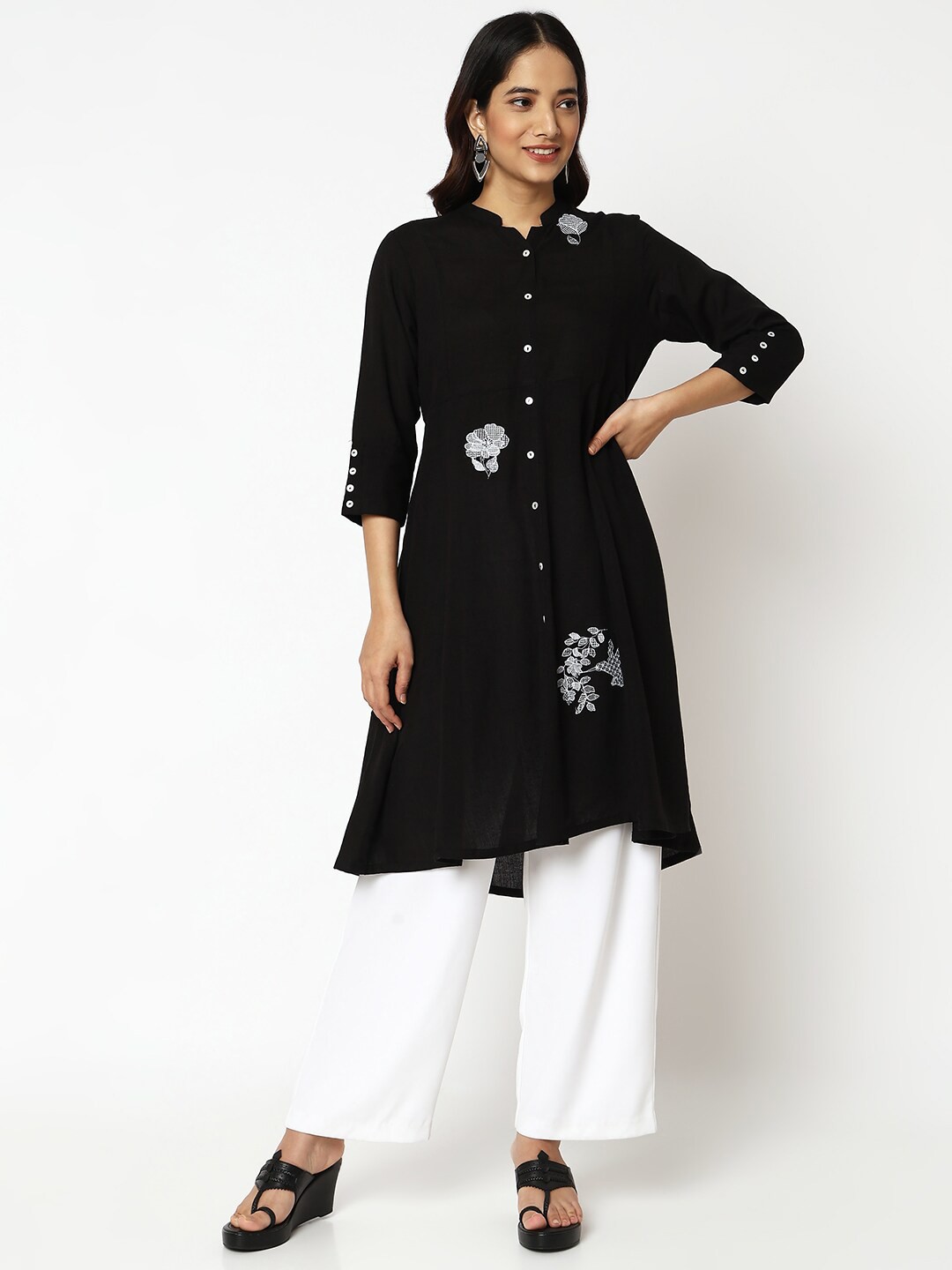

NYLANGAN Floral Embroidered Cotton Kurta, Black