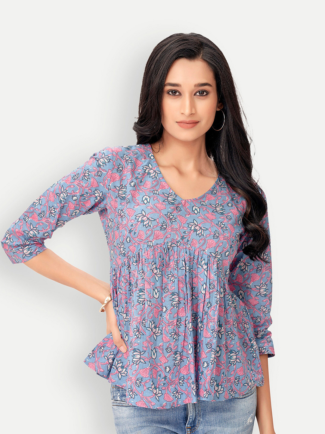 

DRESOUL Floral Printed Round Neck Gathered Cotton Empire Top, Blue