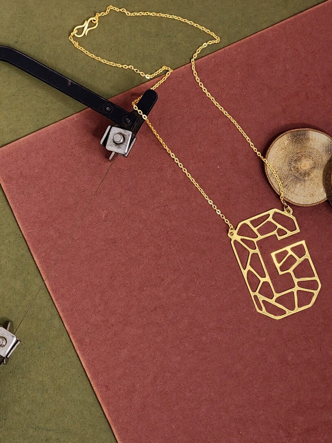 

Goldnera Gold-Plated Alphabet G Kirigami Pendant With Chain
