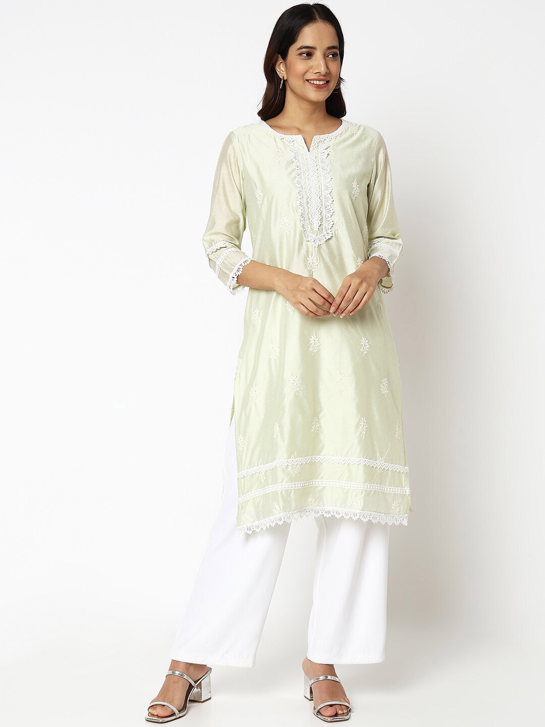 

Ethnicity Floral Embroidered Thread Work Kurta, Green