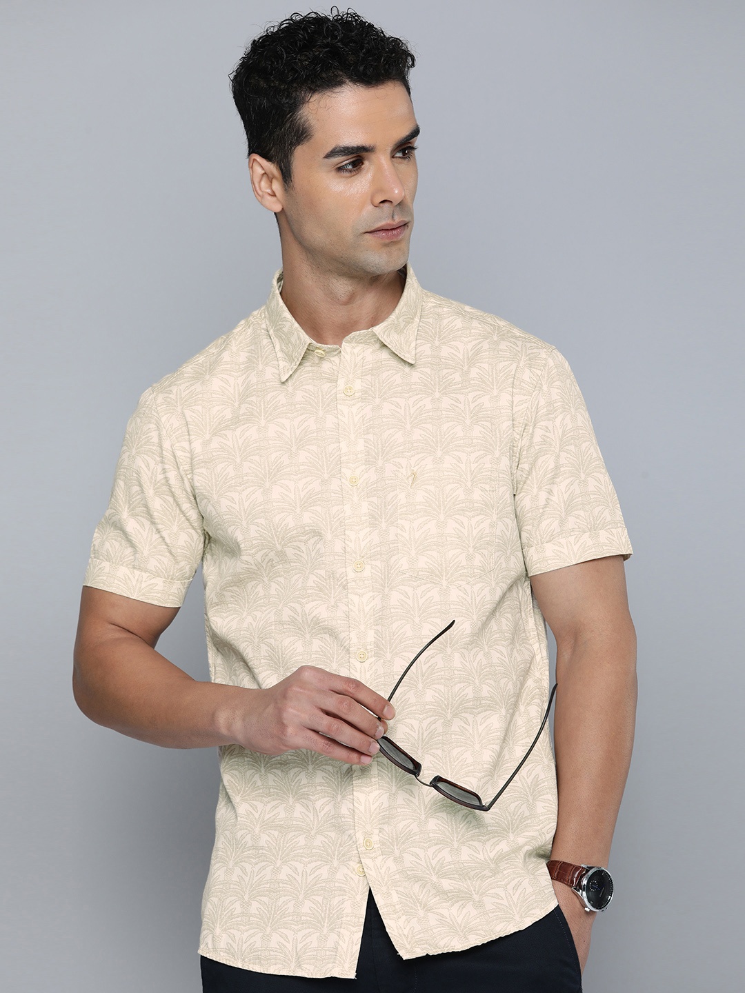

Indian Terrain Pure Cotton Classic Slim Fit Tropical Printed Casual Shirt, Off white