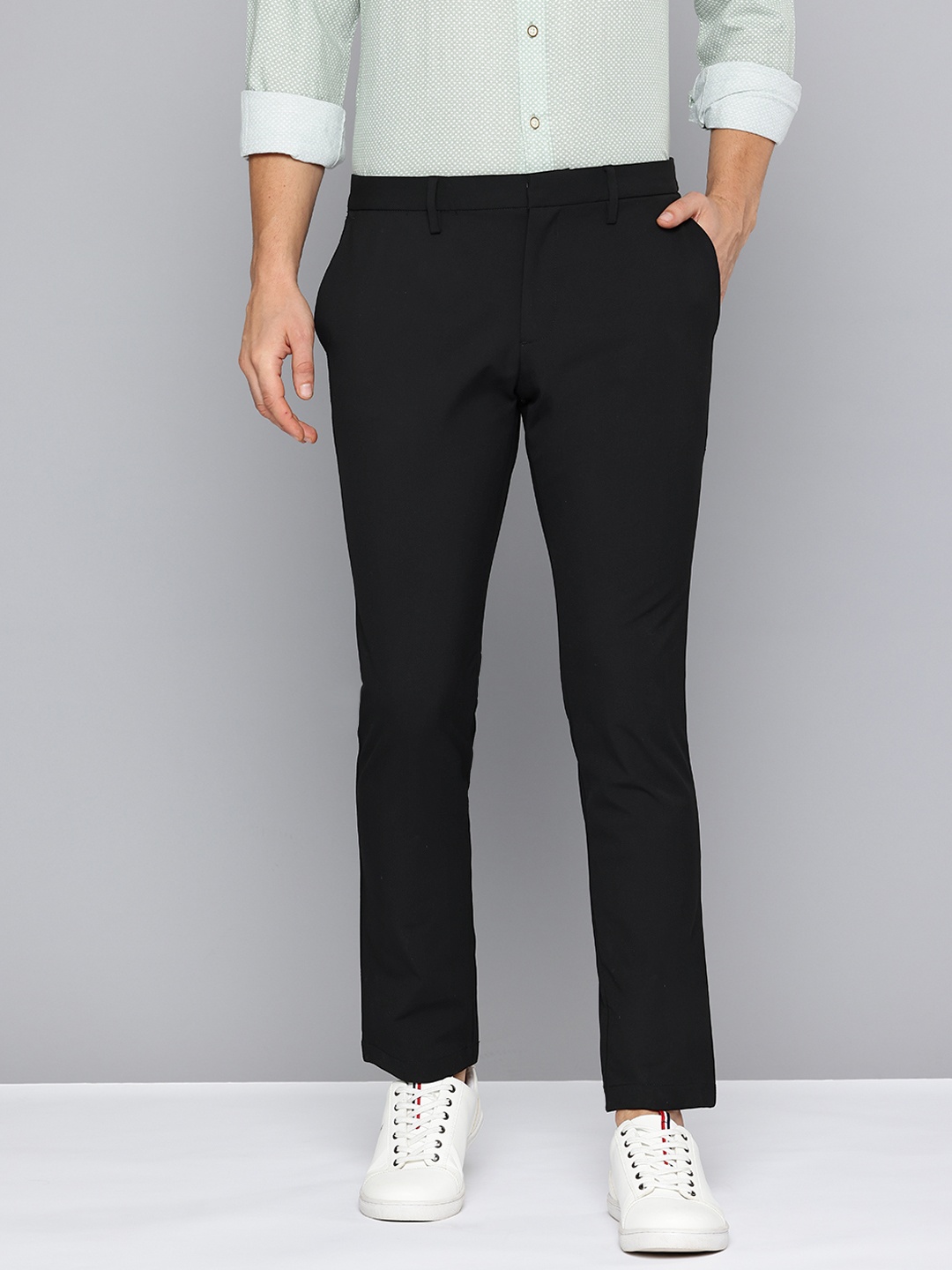 

Indian Terrain Men Comfort Tapered Fit Trousers, Black