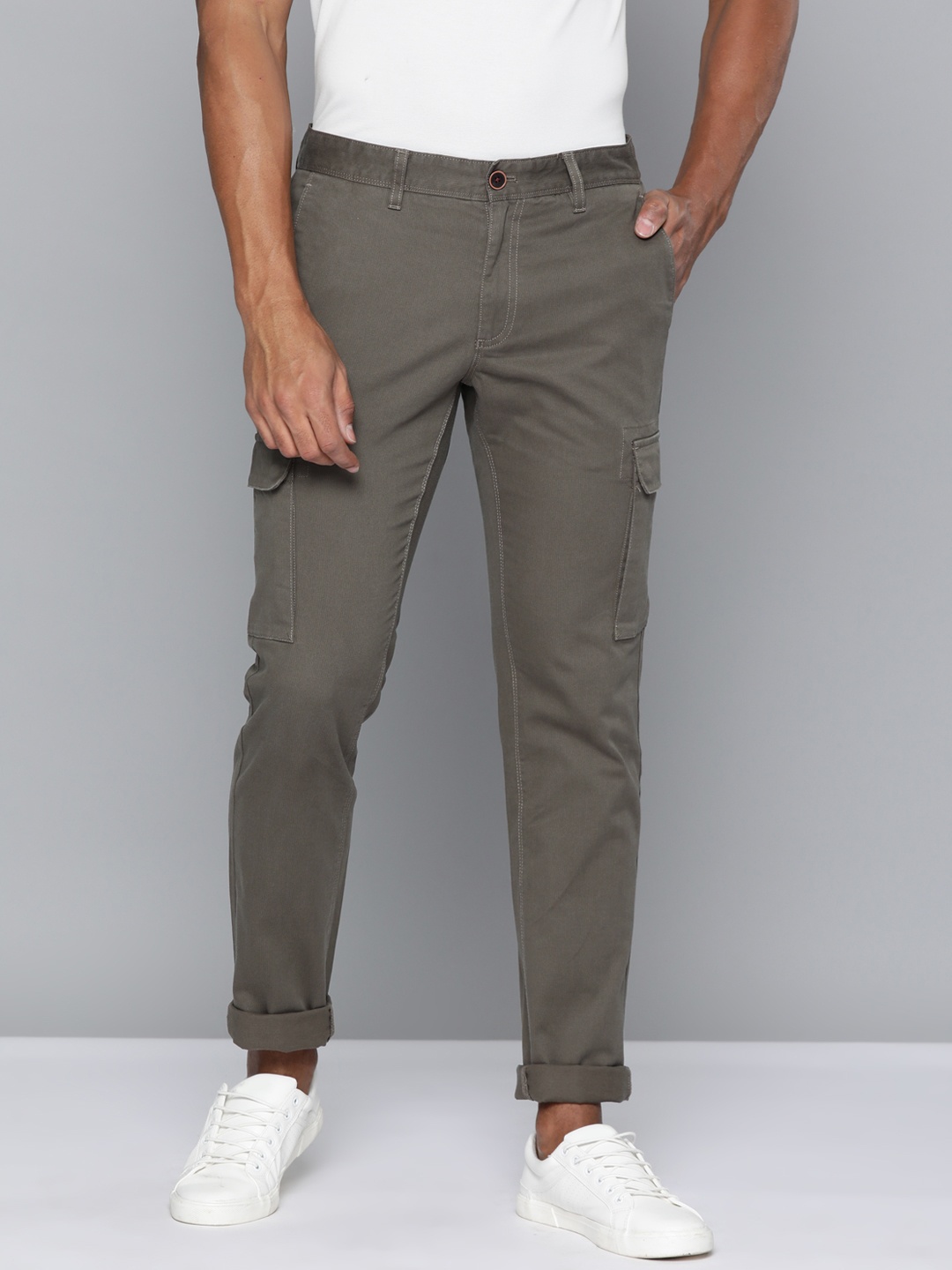 

Indian Terrain Men Self-Striped Brooklyn Slim Fit Cargos, Brown