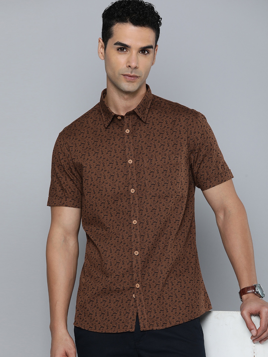 

Indian Terrain Pure Cotton Classic Slim Fit Tropical Printed Casual Shirt, Brown