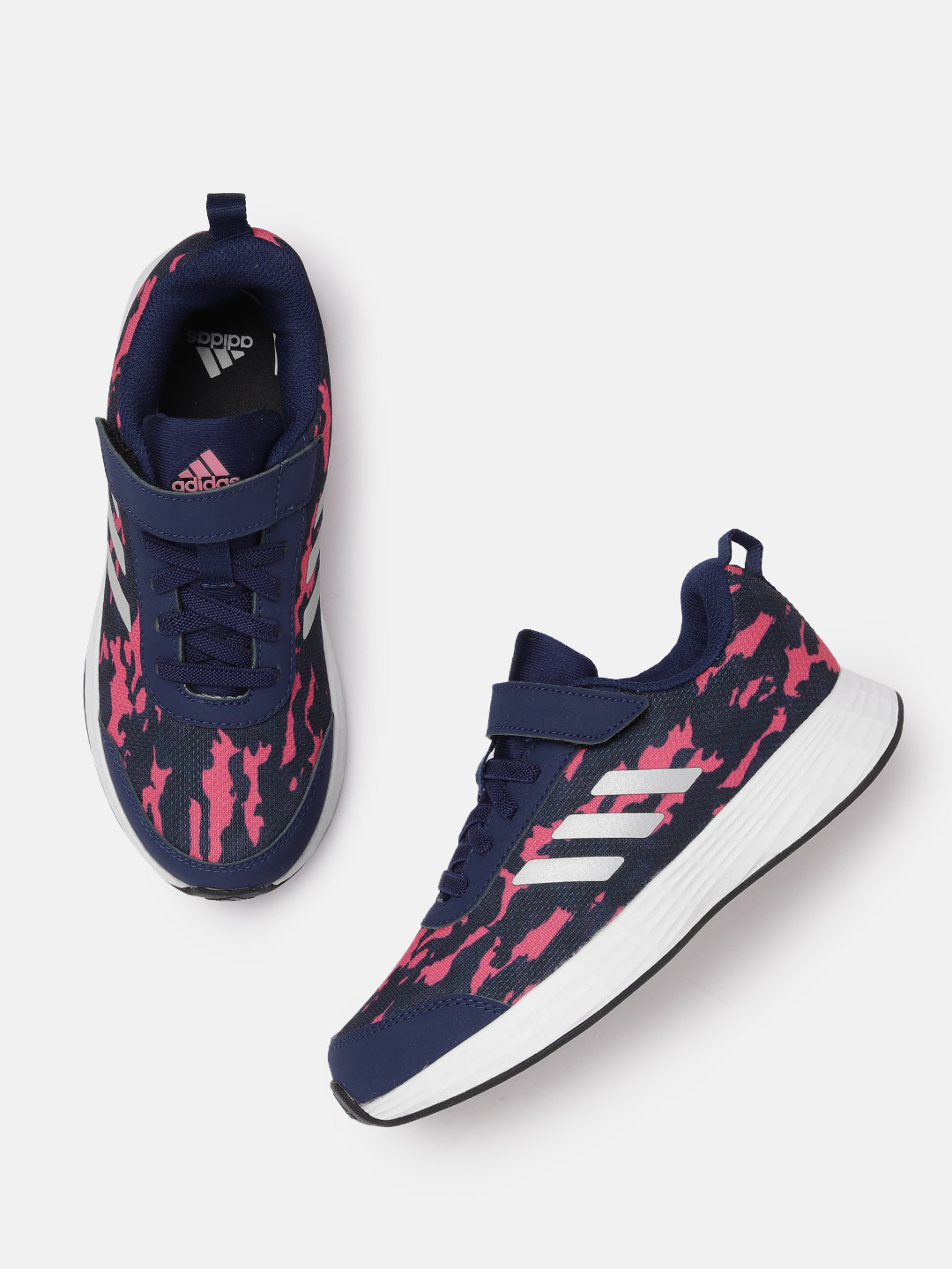 

ADIDAS Kids Woven Design Essento 2.0 K Running Shoes, Blue