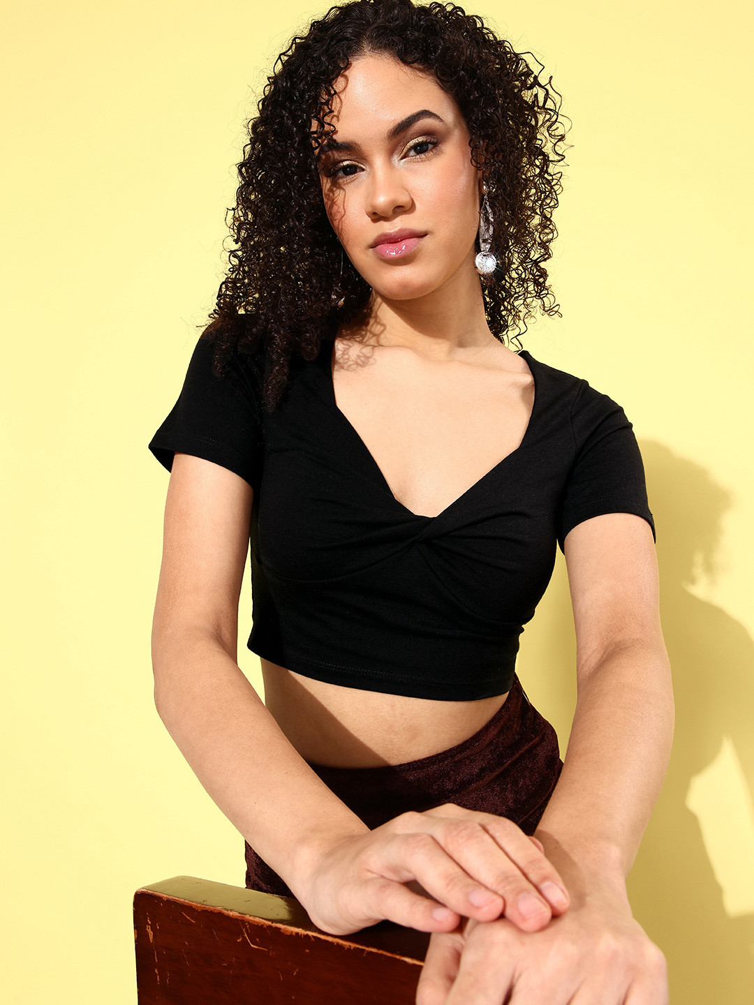 

Mast & Harbour Sweetheart Neck Twisted Crop Top, Black
