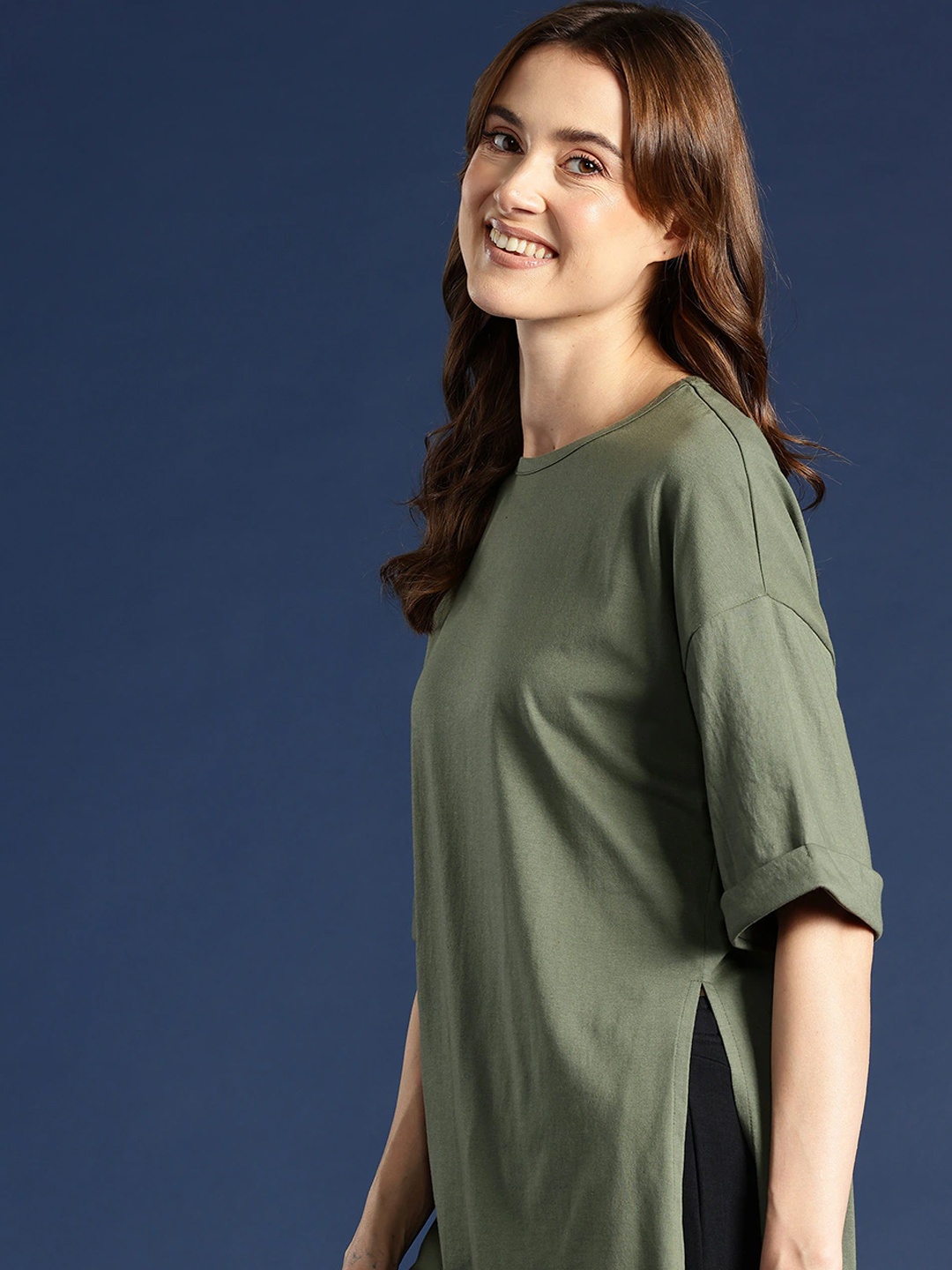 

M&H Easy Women Slit Oversized T-shirt, Olive