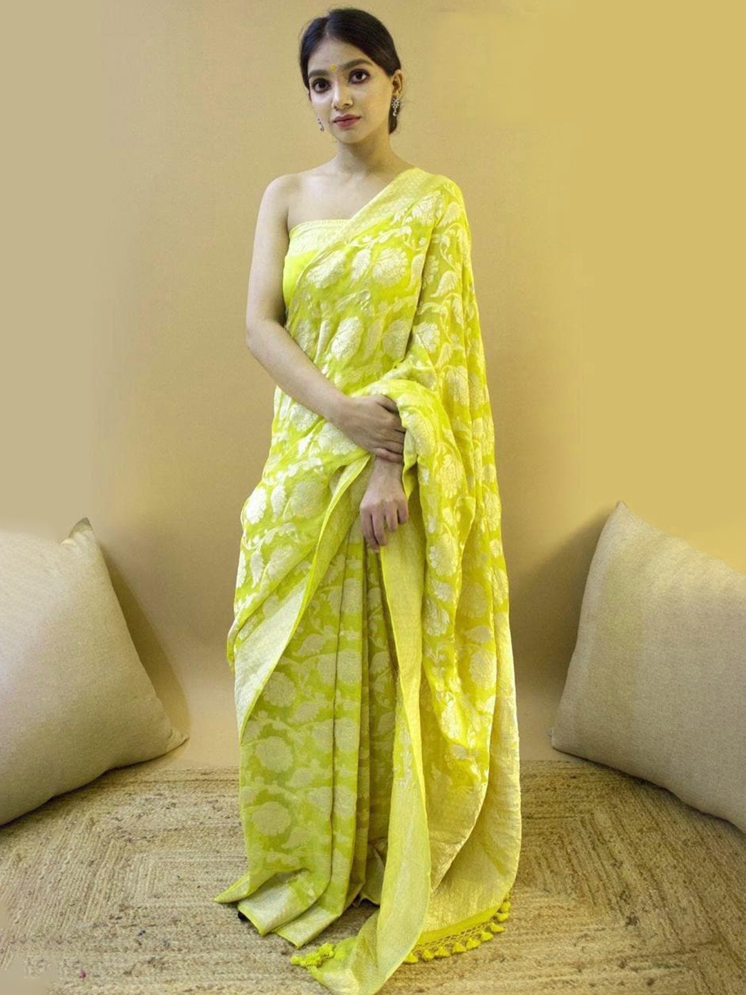 

KALINI Floral Woven Design Zari Kanjeevaram Saree, Yellow