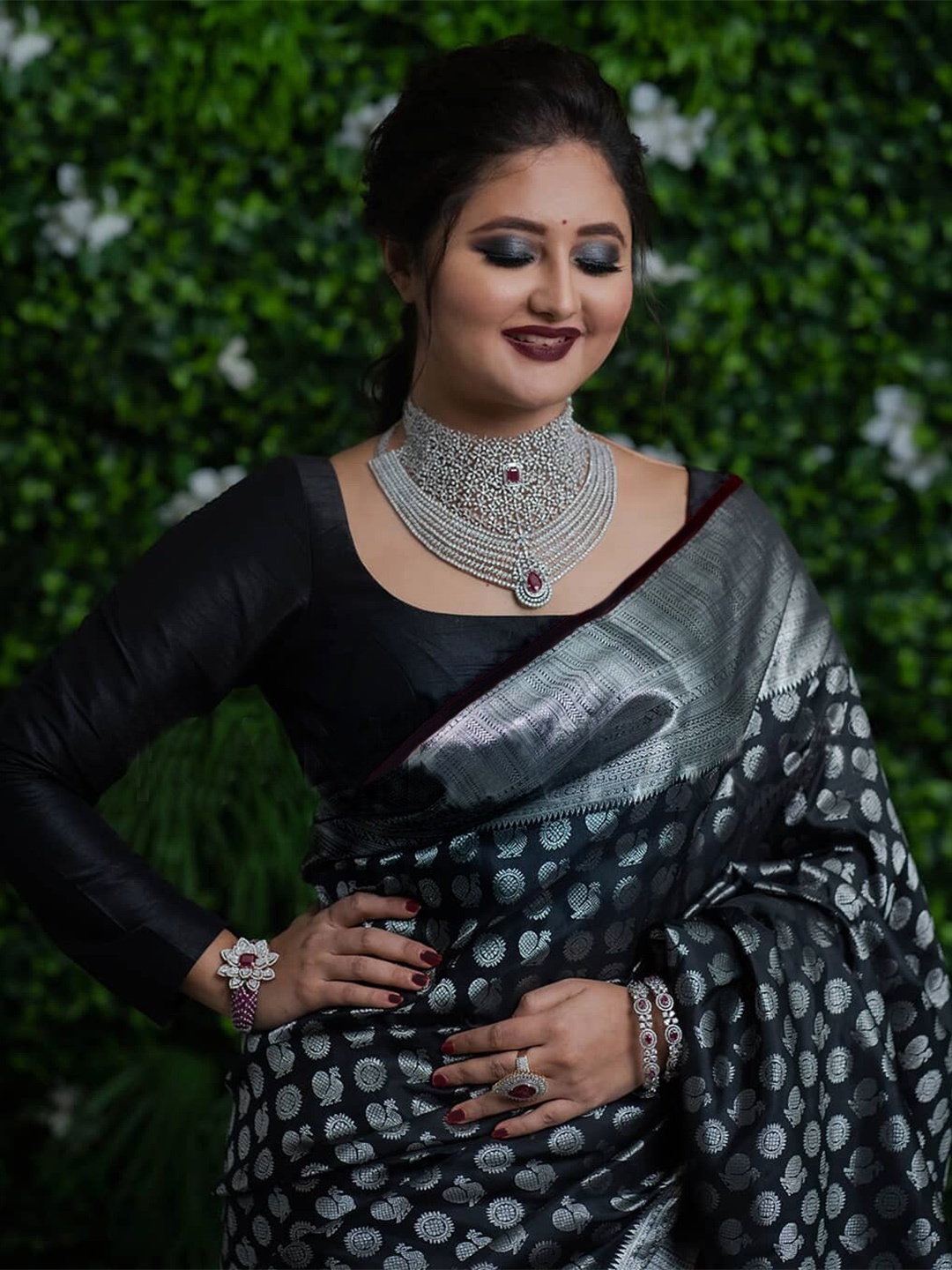 

KALINI Ethnic Motifs Zari Silk Blend Banarasi Saree, Black