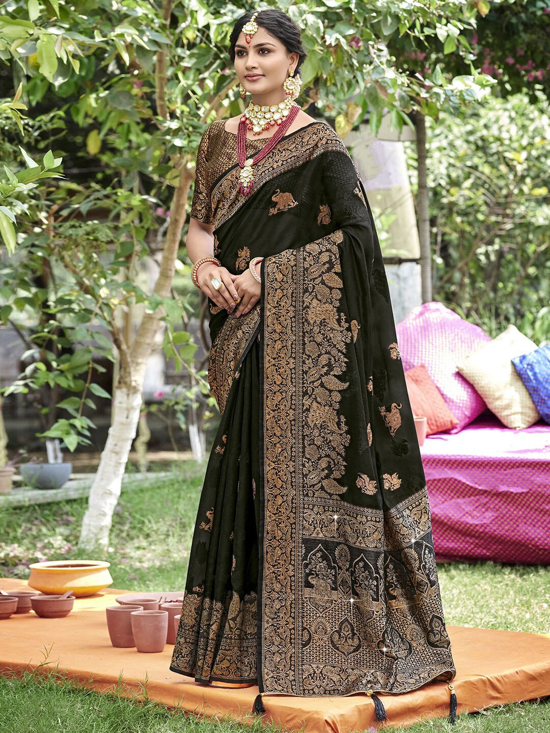 

Satrani Ethnic Motifs Woven Design Zari Tissue Saree, Black