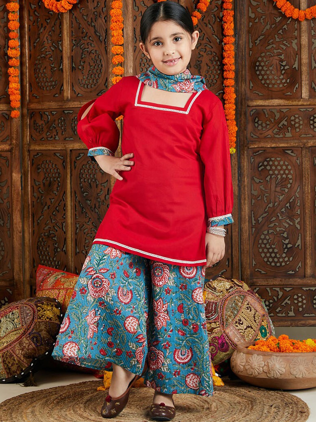 

VASTRAMAY Girls Square Neck Regular Gotta Patti Pure Cotton Kurti with Palazzos & Dupatta, Red