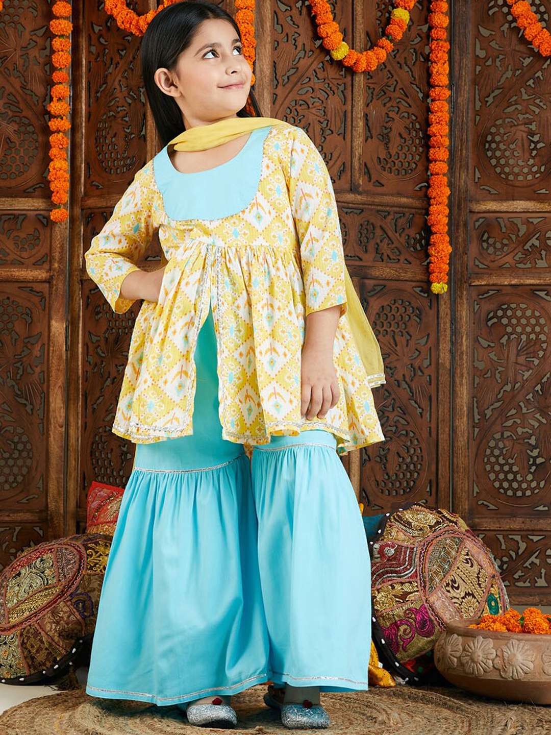 

VASTRAMAY Girls Geometric Printed Pleated Pure Cotton Kurta With Sharara & Dupatta, Yellow