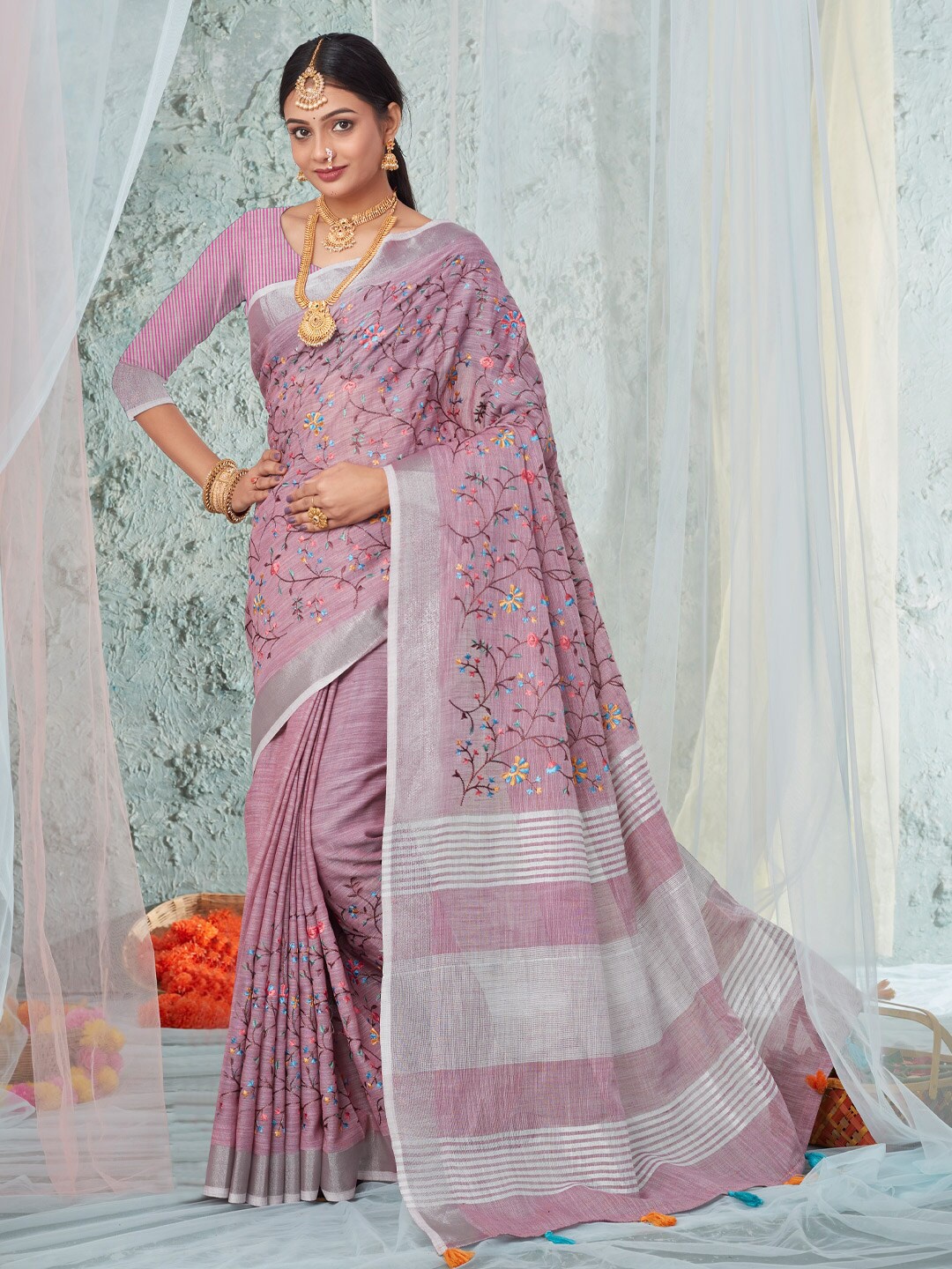 

Mitera Purple & White Floral Embroidered Linen Blend Saree