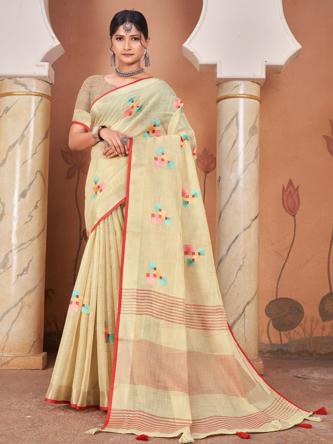 

Mitera Cream-Coloured & Red Geometric Embroidered Saree