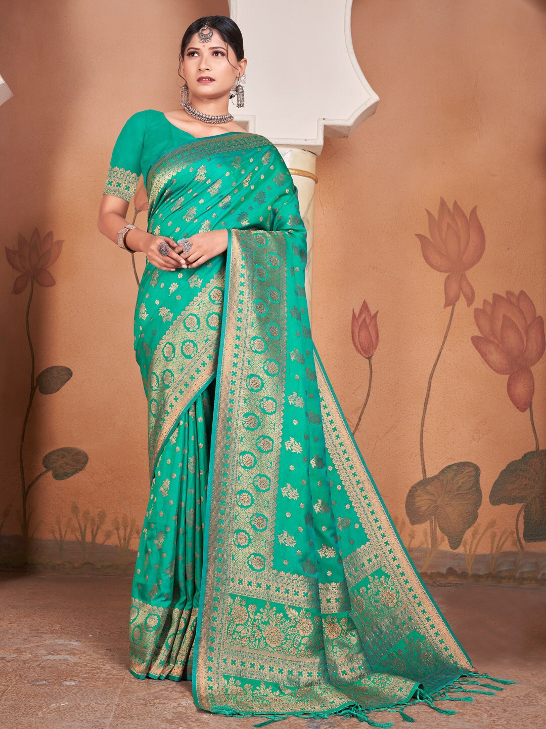 

Mitera Sea Green & Gold-Toned Ethnic Motifs Woven Design Zari Pure Silk Banarasi Saree