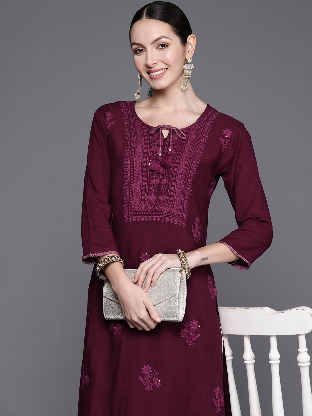 

Indo Era Women Floral Embroidered Thread Work Floral Kurta, Burgundy