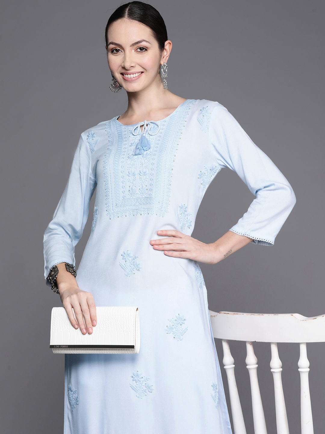 

Indo Era Women Floral Embroidered Thread Work Indigo Kurta, Turquoise blue