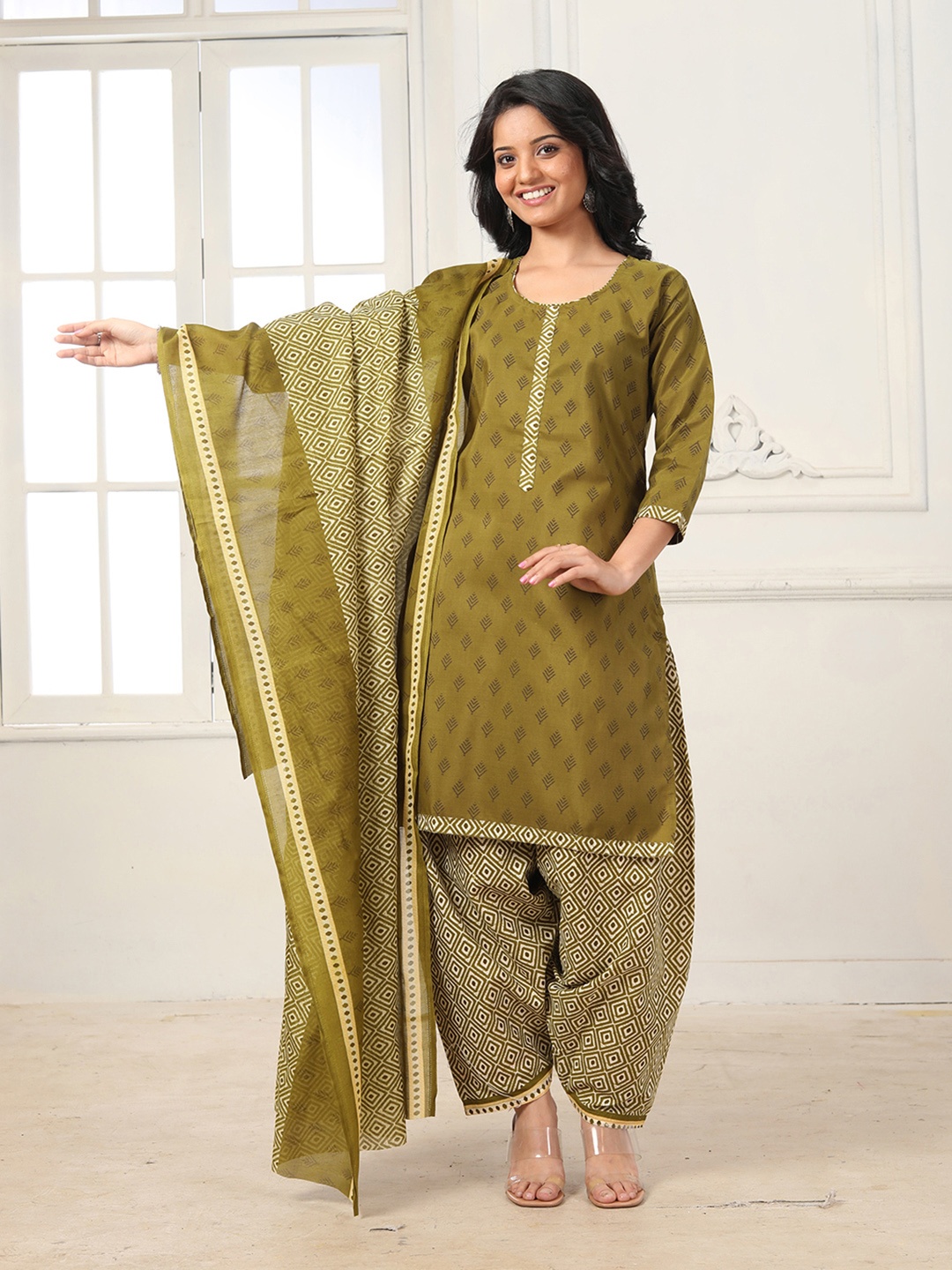 

KALINI Geometric Printed Kurta With Patiala & Dupatta, Green