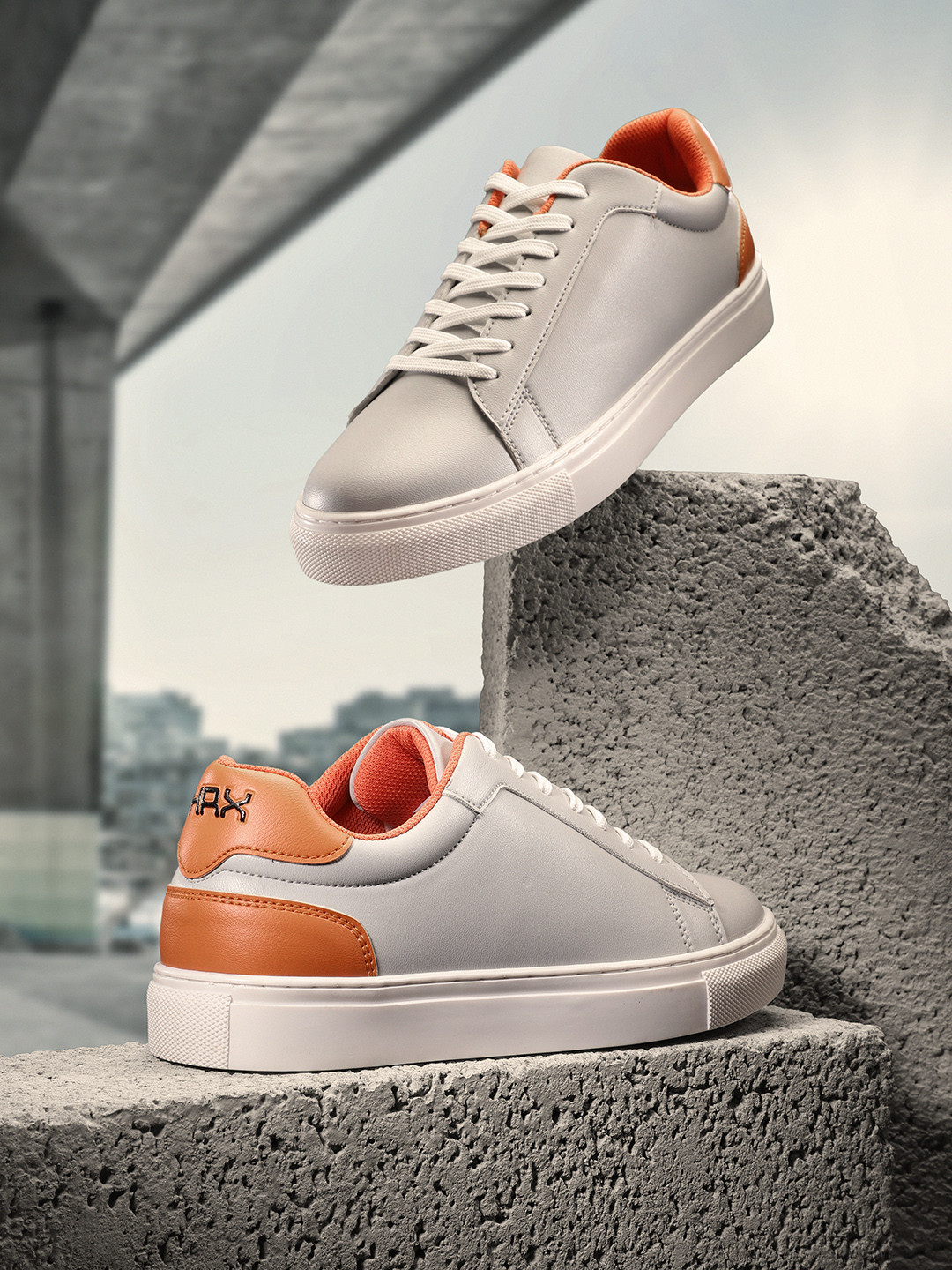 

HRX by Hrithik Roshan Men Club Culture Sneakers, Grey