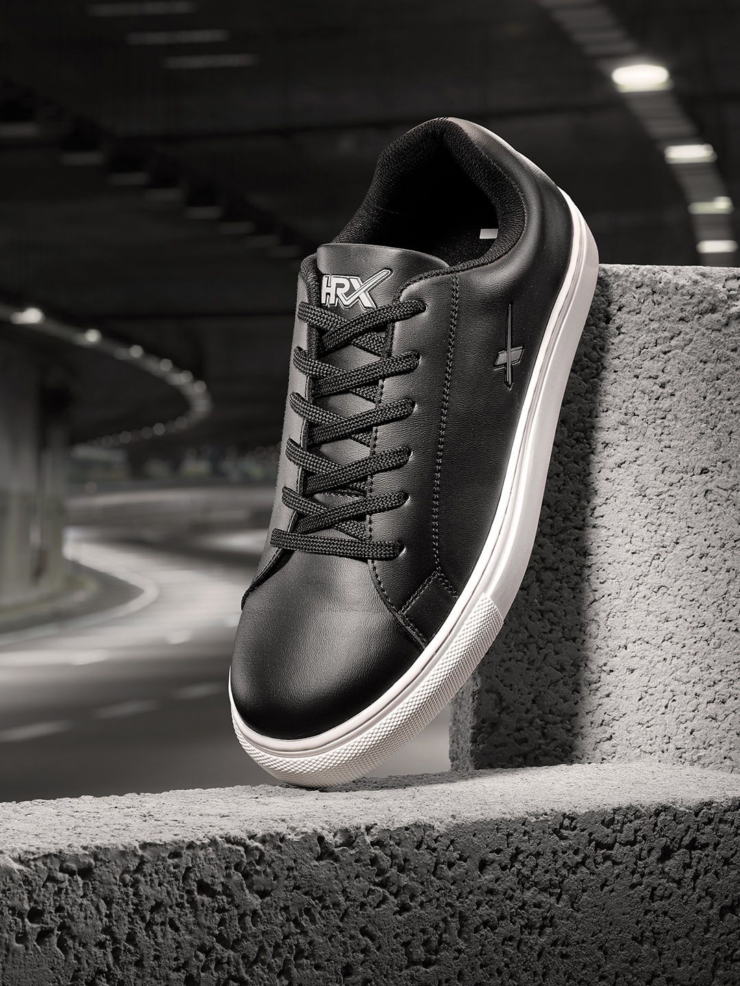 

HRX by Hrithik Roshan Men Club Culture Sneakers, Black