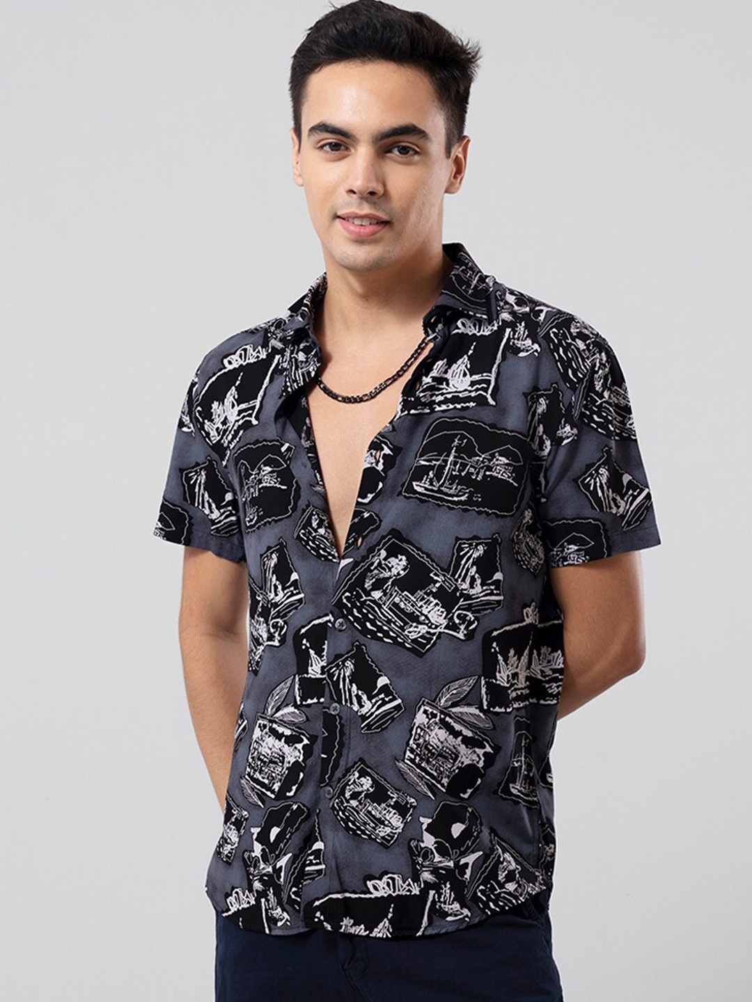 

Snitch Grey Slim Fit Graphic Printed Casual Shirt