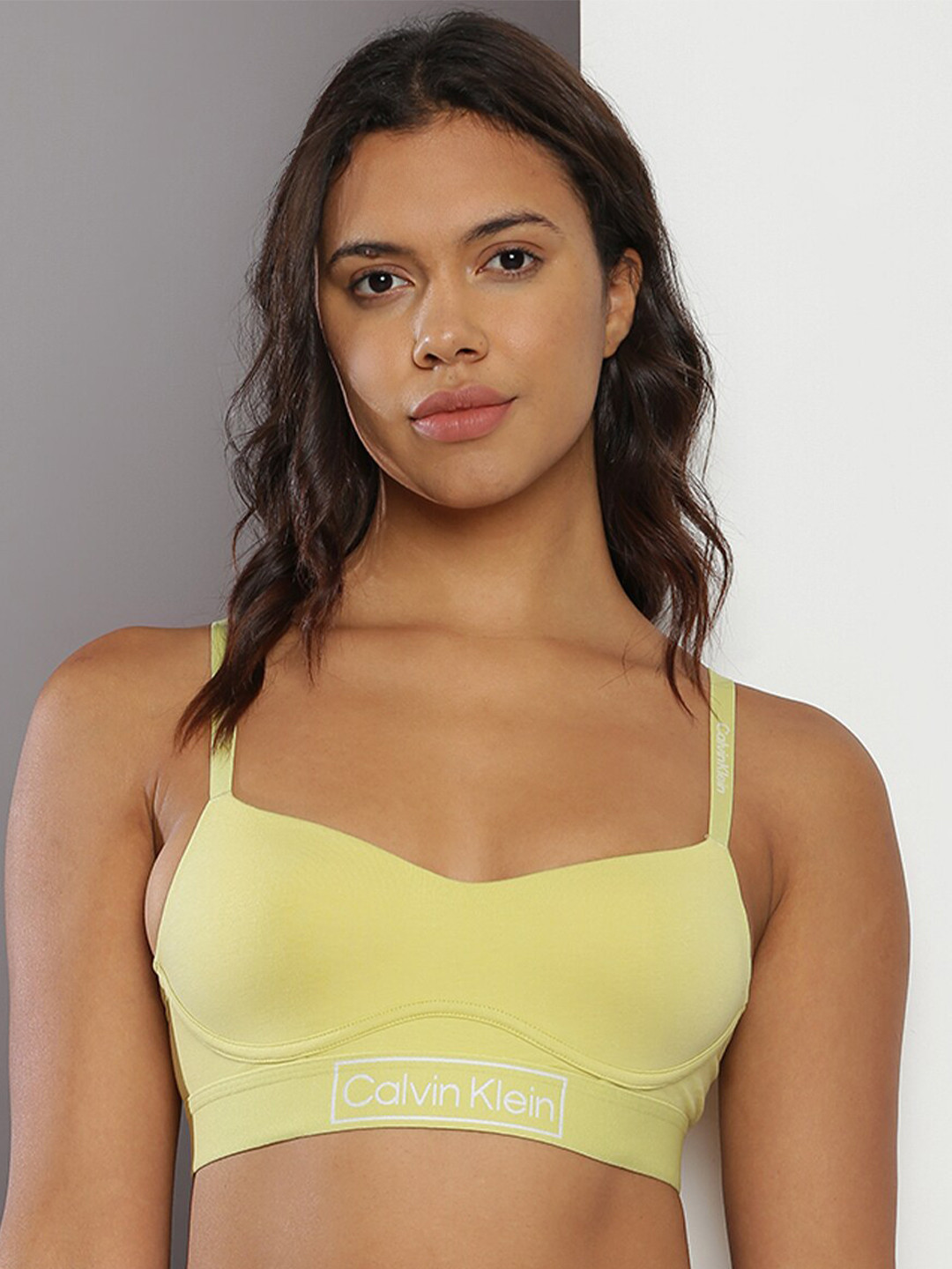 

Calvin Klein Underwear Full Coverage Lightly Padded T-Shirt Bra All Day Comfort, Yellow