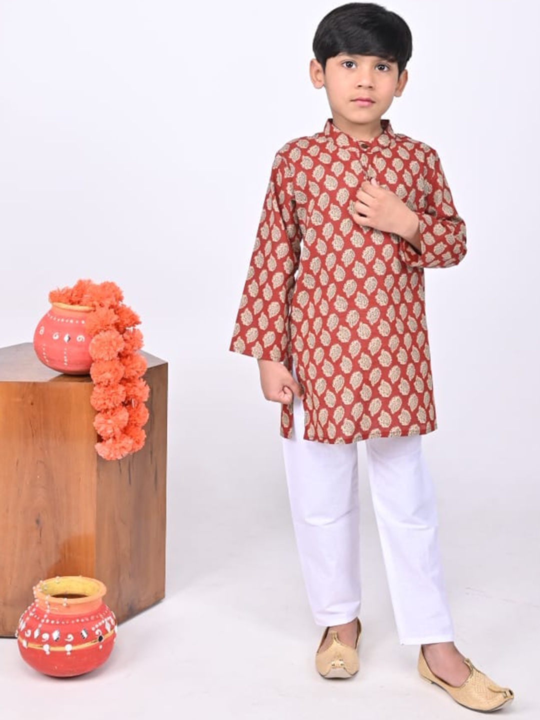 

Maaikid Boys Ethnic Motifs Printed Band Collar Pure Cotton Kurta with Pyjamas, Red