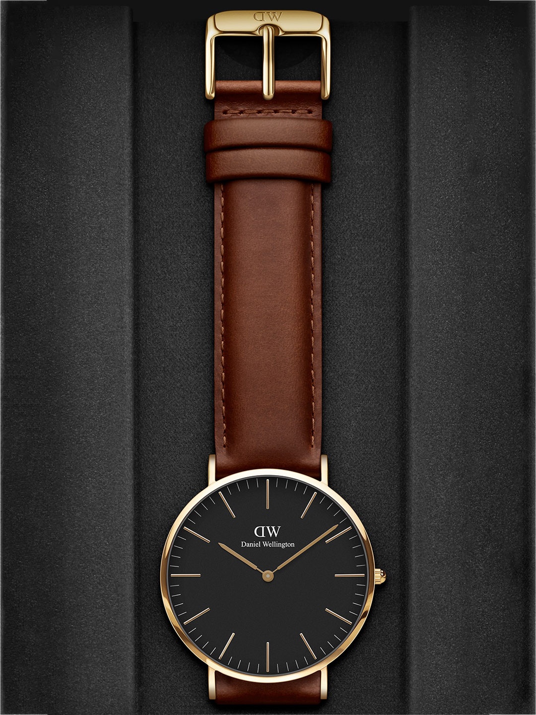 

Daniel Wellington Men Leather Straps Analogue Watch DW00100543, Black