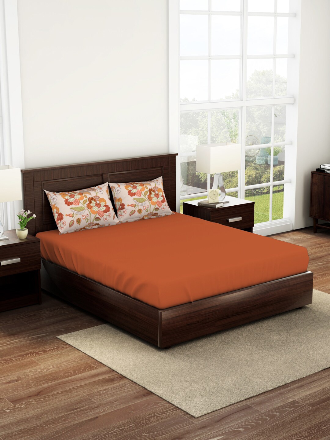 

SPACES Bonica Grey & Orange Printed Pure Cotton 144 TC King Bedsheet With 2 Pillow Covers