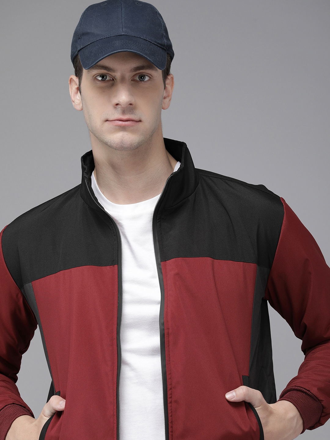 

VOXATI Men Colourblocked Sporty Jacket, Maroon