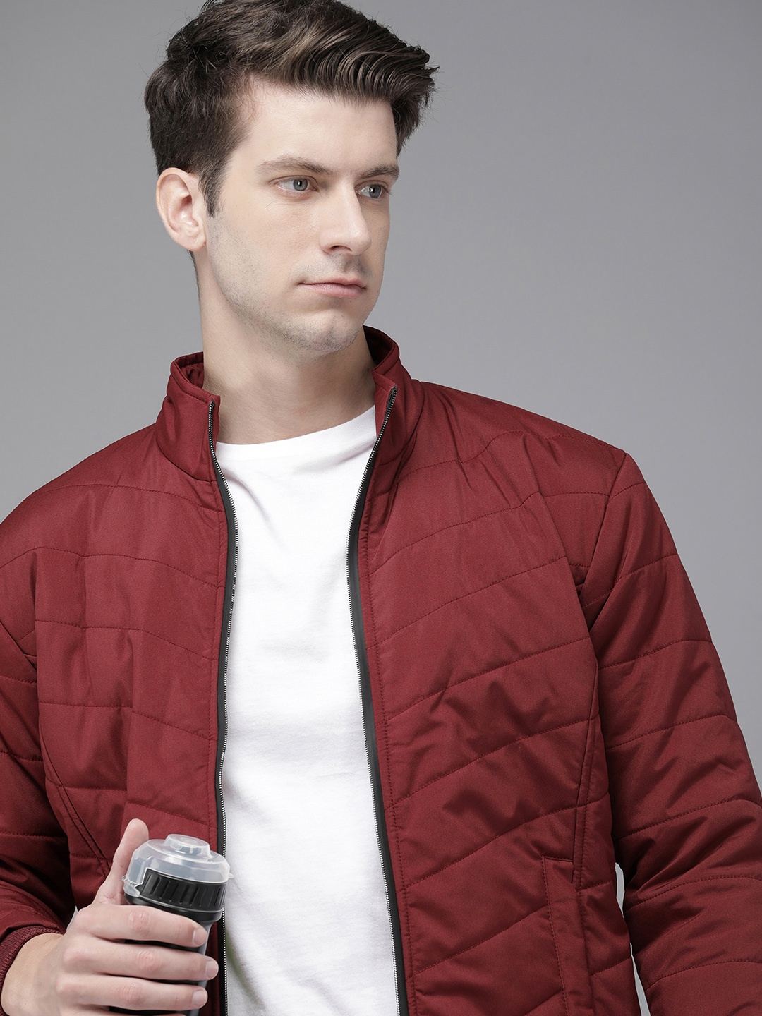 

VOXATI Men Solid Sporty Jacket, Maroon