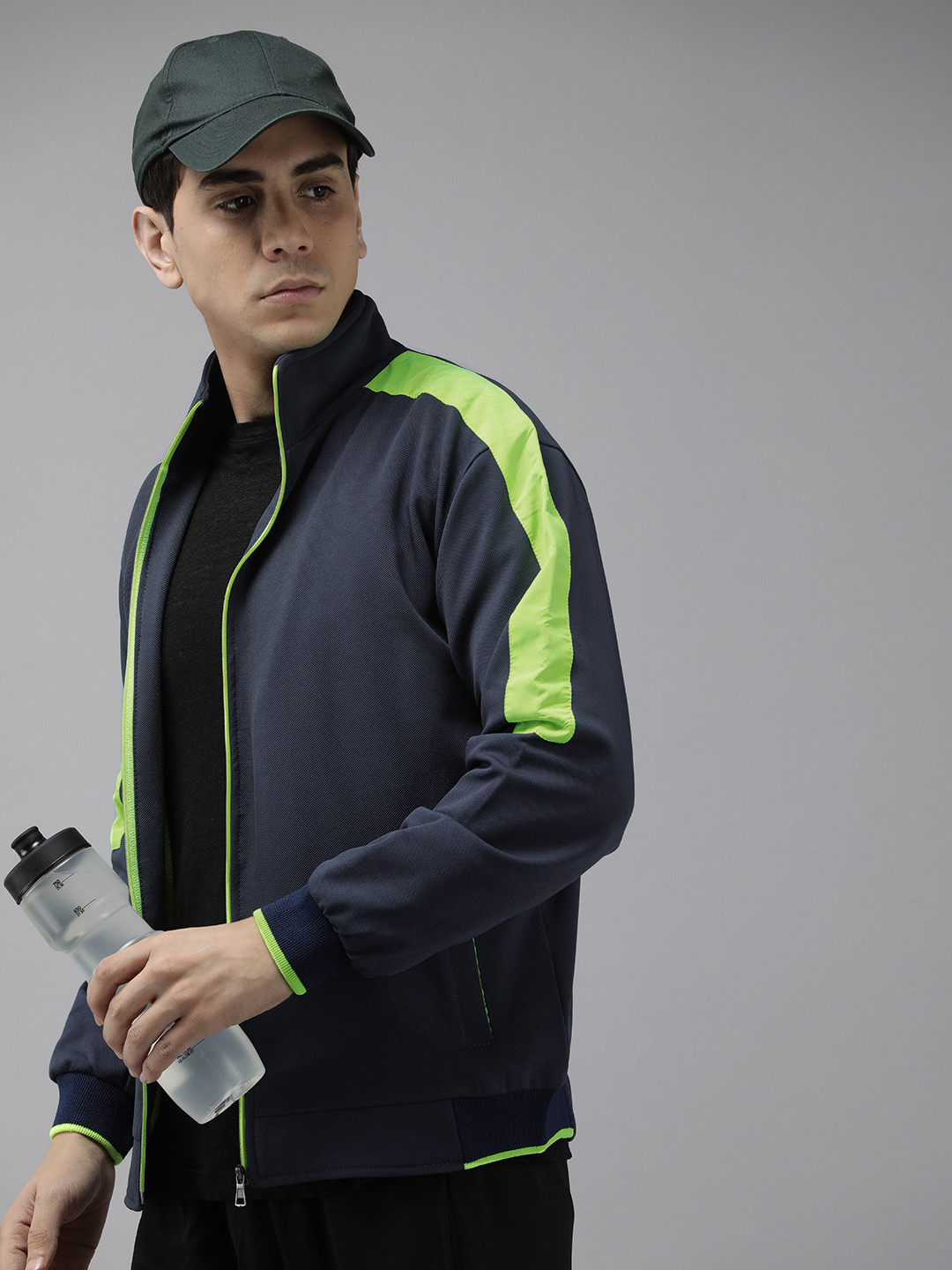 

VOXATI Men Solid Sporty Jacket, Grey