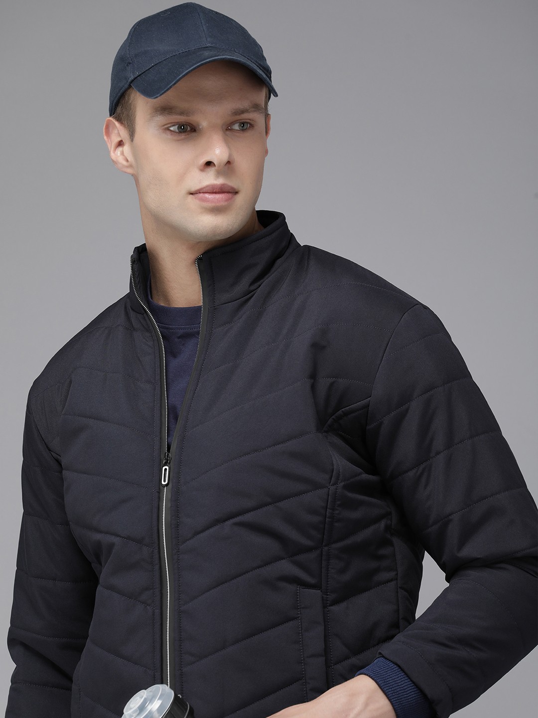 

VOXATI Men Solid Sporty Jacket, Grey